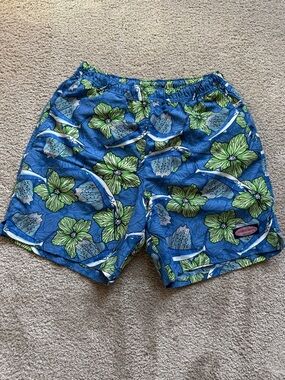 VINEYARD VINES - Blue Floral Swim Trunks